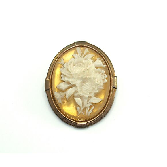 Vintage Floral Celluloid Scarf Clip, Cameo Style, 1940s Jewelry - Picture 2 of 10